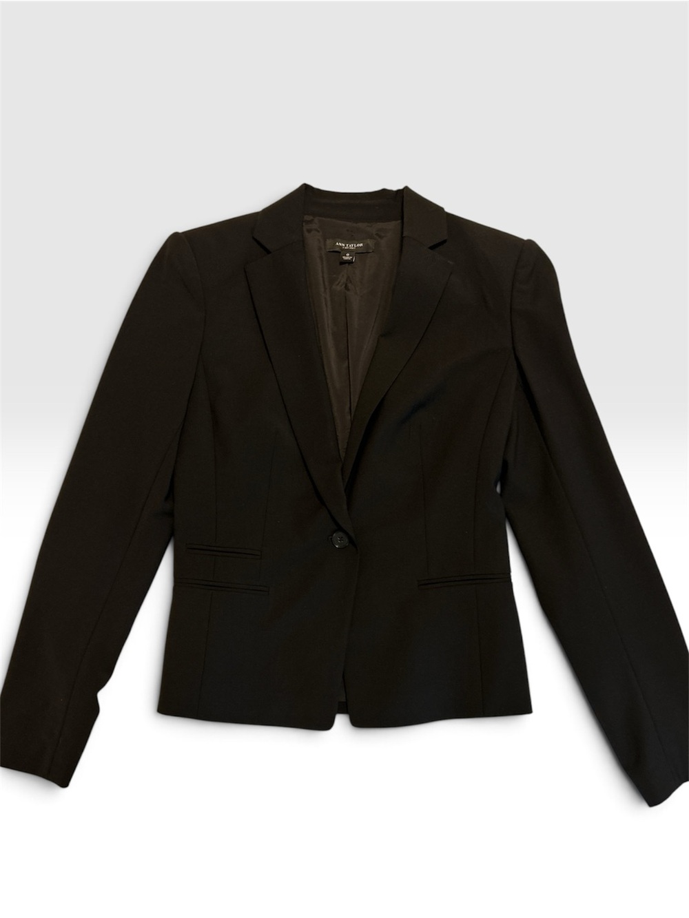 Ann Taylor Black Single-Button Tailored Wool Blazer EUC Size 0